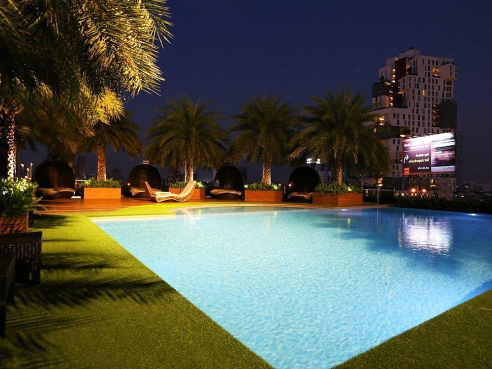 The Bazaar Hotel Бангкок Экстерьер фото